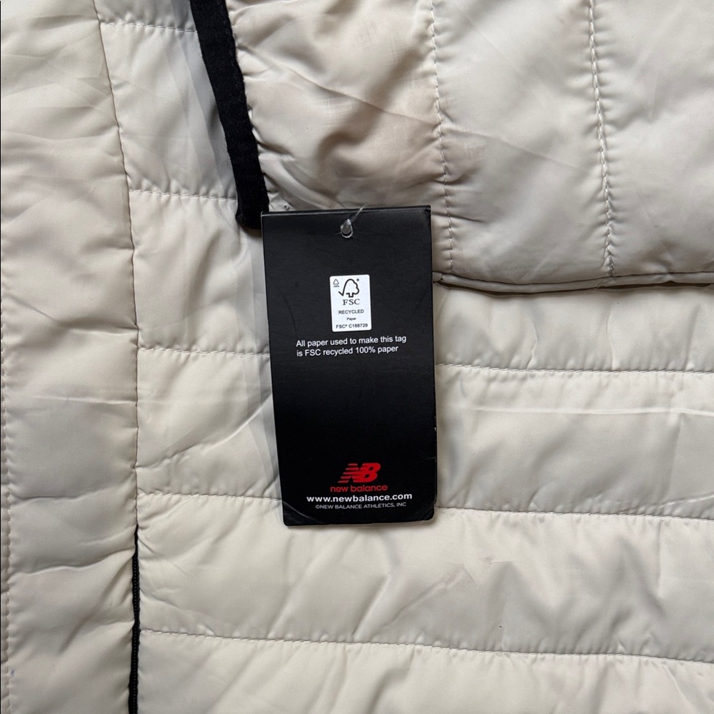 New Balance Men's Off-White Puffer Hoodie Jacket - Picture 5 of 8